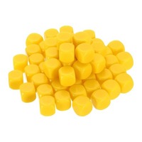 Dés blancs personnalisés à coin rond bleu rose jaune Dés en acrylique à surface lisse de 0.63 pouces pour les jeux de table DND RPG Wow