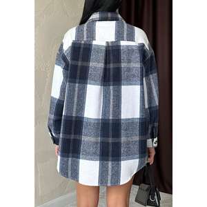 Camisas de Trabajo con Bolsillos en Azul Marino para Mujer, Colección de Blusas y Camisas Elegantes al por Mayor - Product Image 1