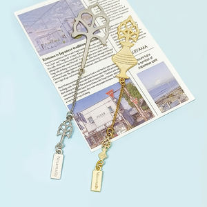 Hoogwaardige gepersonaliseerde logo vergulde eenvoudige metalen bladwijzer, op maat gemaakte luxe metalen bladwijzers - Product Image 1