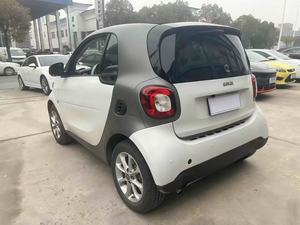 <span class=keywords><strong>Smart</strong></span> <span class=keywords><strong>Fortwo</strong></span> Pure 1.0L Hardtop d'occasion 2015 - Conduite réactive, fonctionnalités intuitives, bien entretenu, prêt à l'exportation, berline - Product Image 6
