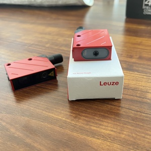 Sensor Óptico Original Leuze HRTL 8/66-350-S12, Sensor de Reflexión Difusa con Función de Supresión de Fondo - Product Image 5