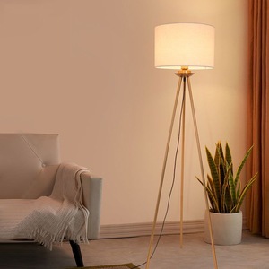 <span class=keywords><strong>Lampadaire</strong></span> d'intérieur en métal/<span class=keywords><strong>bois</strong></span> avec abat-jour en <span class=keywords><strong>rotin</strong></span> ou en plumes – Design élégant - Product Image 4