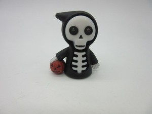 Llavero de Plástico con Forma de Mini Pistola 3D, Divertido, de Buena Calidad, Regalo Promocional, Fabricado por OEM, con Certificación Sedex Pillar 4 - Product Image 2