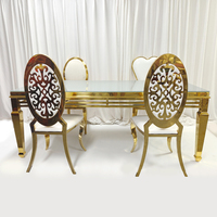 Table de réception rectangulaire dorée de luxe avec toit en verre pour événements, mariages et banquets hôteliers