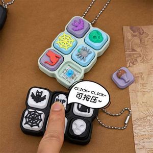 Meilleures ventes transfrontalières : Pendentifs porte-clés imprimés en 3D, 6 figurines anti-stress à thème sombre pour un petit cadeau idéal - Product Image 1