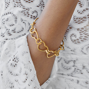 Pulsera de Cadena con Corazón, Chapada en Oro de 18K, Acero Inoxidable, Cierre OT, Joyería Unisex, Regalo - Product Image 2