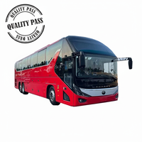 Bus de tourisme de luxe à 3 essieux 6137, personnalisable jusqu'à 75 places, 90 % neuf, faible kilométrage