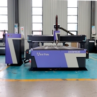 Routeur CNC 1325 3 axes pour bois, machine de sculpture 3D/4D sur bois et mousse pour la fabrication de colonnes romaines en Suisse
