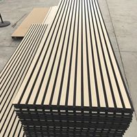 Panneaux acoustiques en bois modernes MDF ignifuges et insonorisants pour hôtel, villa, panneau de plafond encastré