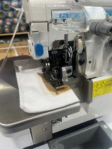 Máquina <span class=keywords><strong>Overlock</strong></span> de alimentación <span class=keywords><strong>diferencial</strong></span> integrada Jack C5T, 2 agujas, 5 hilos, <span class=keywords><strong>Overlock</strong></span> Digital con materiales gruesos de costura de alimentación superior - Product Image 3