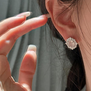 เงินแท้ S925 สไตล์โบราณ ดีไซน์เฉพาะ ประดับลายดอกไม้แกะสลักแบบละเอียด วินเทจ ประดับลายดอกไม้แกะสลักแบบละเอียด - Product Image 3