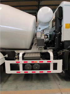 Semi-<span class=keywords><strong>remorque</strong></span> robuste HOWO 8x4 12 roues 371 CV 14 m³ en acier avec une charge utile <span class=keywords><strong>de</strong></span> plus <span class=keywords><strong>de</strong></span> 30 000 kg, moteur, pompe et roulements - Product Image 4