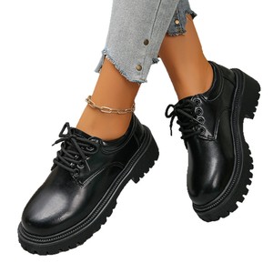 Zapatos de cuero pequeños de estilo británico con cordones para mujer, nuevos de otoño, con plataforma de suela gruesa, punta redonda y caña baja, tallas grandes - Product Image 1