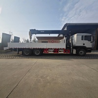 Camion grue Sinotruk Howo 6x4 de 12 tonnes avec grue à flèche à 5 sections, hauteur de levage maximale de 21 m