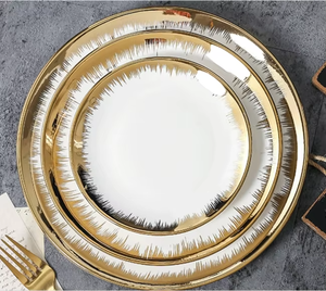 Compra al por Mayor <span class=keywords><strong>de</strong></span> Platos Hondos <span class=keywords><strong>de</strong></span> Cerámica con Borde Dorado <span class=keywords><strong>de</strong></span> Lujo, Platos para Ensalada/Postre, Vajilla <span class=keywords><strong>de</strong></span> Porcelana para Cenas Formales - Product Image 3