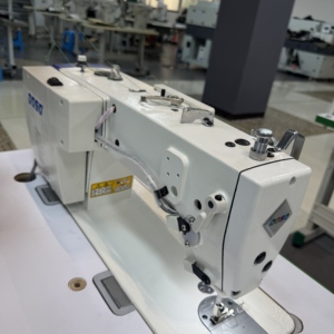 จักรเย็บผ้าอุตสาหกรรมแบบล็อคสติทช์ รุ่น D10A ราคาโรงงาน, ระบบควบคุมด้วยมอเตอร์สเต็ป, ปรับความตึงด้ายอัตโนมัติ, แบบเตียงราบ - Product Image 4