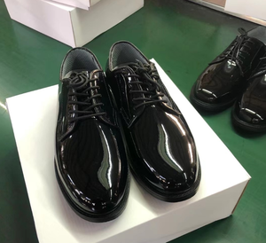 Chaussures habillées en cuir brillant PU DFP01 pour hommes, personnalisables - Product Image 2