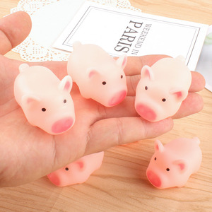Jouet cochon anti-stress en TPR à rebond lent, rempli de sable, pour enfants, vente chaude de l'usine Jincan - Product Image 3