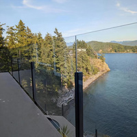 Poteau en verre rainuré HIMOWAY pour projets de balustrades extérieures, garde-corps de balcon et de terrasse