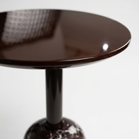 Table basse ronde moderne avec plateau en bois laqué brillant et base en marbre, meubles de salon