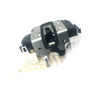 Cerradura de Puerta Delantera Izquierda para Mercedes-Benz Sprinter 906, 9067202135 y 9067201435, Producto de Alta Calidad - Product Image 5