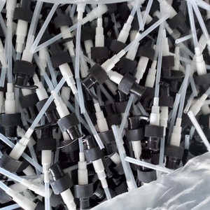 Bouteilles en plastique rechargeables 18/410 20/410 24/410 28/410 avec pulvérisateur à gâchette à brume fine, coloris noir, blanc, transparent - Product Image 5