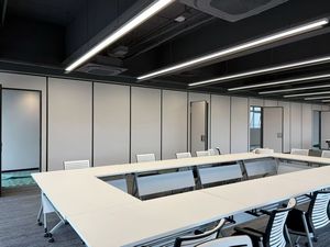 Parete Divisoria Elettrica Insonorizzata per Uso Commerciale con Massima Utilizzazione dello Spazio - Product Image 2