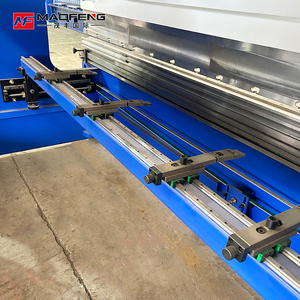 Freno <span class=keywords><strong>de</strong></span> prensa tándem 250Ton Servo Cnc Freno <span class=keywords><strong>de</strong></span> prensa hidráulica con controlador TP10S para faro - Product Image 6