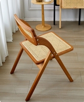 Chaise de salle à manger moderne en bois massif, pliable, avec assise imitation rotin, sans accoudoirs, avec dossier, pour restaurant (vente en gros)