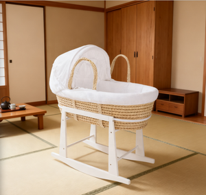 Cesta de dormir hecha a mano de hojas de maíz natural transpirable, moisés para bebé con base oscilante - Product Image 1