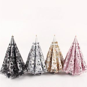 Parasol rétro doré en tissu Lolita avec revêtement noir, style européen, pour mariée, mariage, avec dentelle florale - Product Image 4