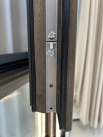Fenêtre coulissante en bois recouvert d'aluminium de luxe, norme Huasin USA Canada, design à cadre fin pour maisons modernes