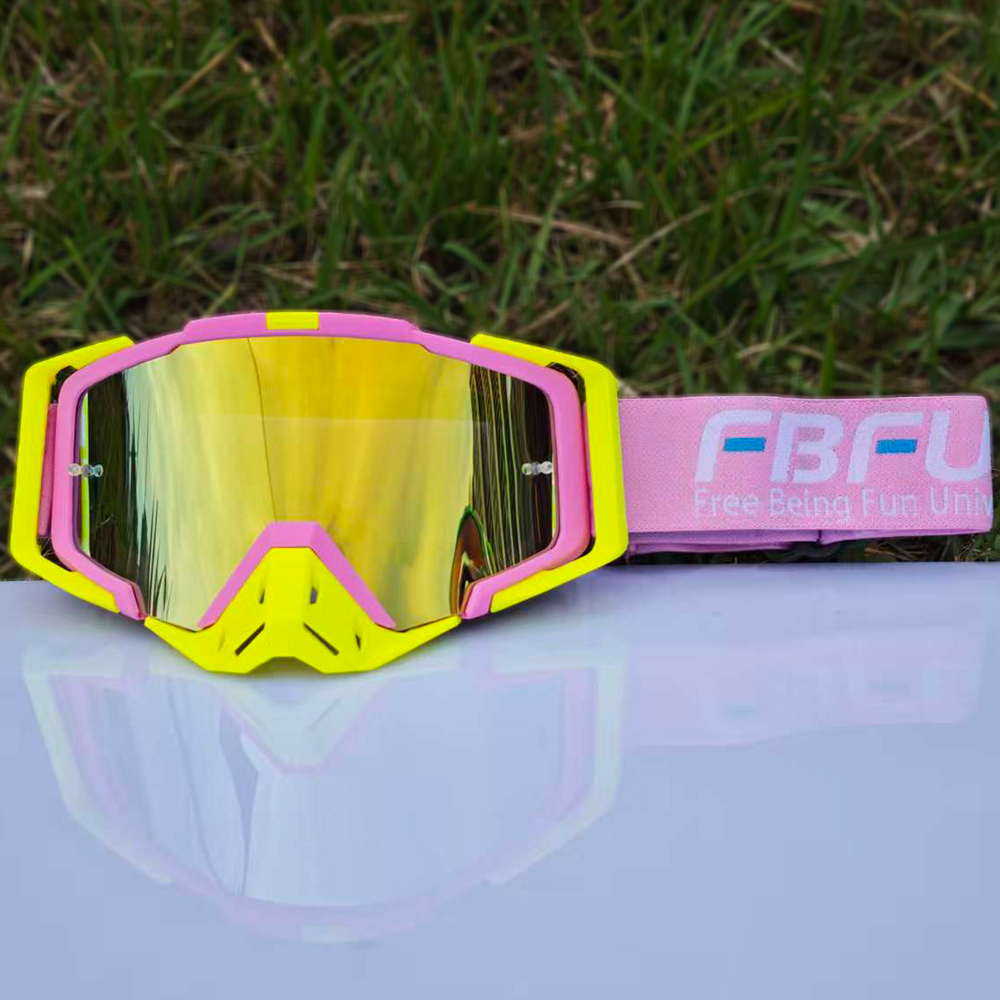 Lunettes rouges encadrées rose jaune