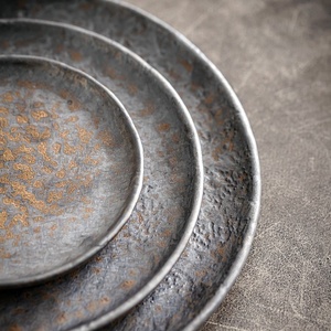 Di alta qualità Non tossico in porcellana Vintage martellata con struttura bassa stoviglie per Hotel o <span class=keywords><strong>Design</strong></span> elegante piatto piatto per uso domestico - Product Image 3