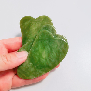 Popular vender Nanfang Jade guasha herramienta de forma de corazón, buena para <span class=keywords><strong>la</strong></span> salud verde guastone - Product Image 2