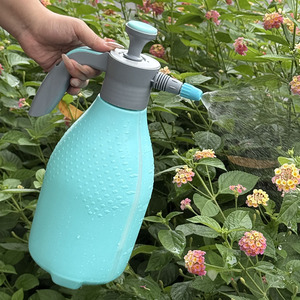 เครื่องพ่นยาแบบมือ 3 ลิตร หัวฉีดแบบปืน สีฟ้า สำหรับทำสวน ทำความสะอาดรถยนต์ - Product Image 2