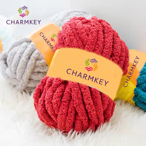 Fournisseurs chinois <span class=keywords><strong>de</strong></span> fil à crocheter 100% polyester, tricot à la main, pelotes <span class=keywords><strong>de</strong></span> 250g, fil épais pour couverture, fils chenille épais, vente en gros - Product Image 1