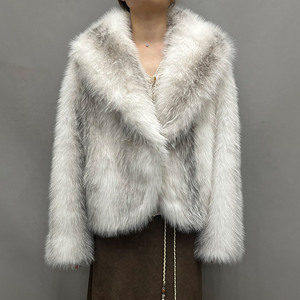 Manteau en fausse <span class=keywords><strong>fourrure</strong></span> pour femme, veste d'hiver moelleuse et chaude, vêtement d'extérieur élégant en fausse <span class=keywords><strong>fourrure</strong></span> de <span class=keywords><strong>renard</strong></span> à poils longs, manteau court de luxe, streetwear - Product Image 1