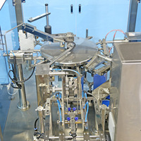 Machine de remplissage et de scellage électrique multifonctionnelle entièrement automatique à 8 stations pour sachets verticaux, haute productivité, pour granulés alimentaires