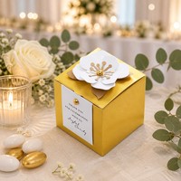 Boîte à dragées de luxe dorée avec décoration florale, étiquette de remerciement, boîte à dragées de mariage, OEM, marque privée, vente en gros