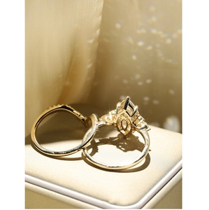 Anillo de Diamantes Cultivados en Laboratorio de 2 Quilates con Corte Marquesa y Conjunto de Anillos de Boda Curvos en Forma de V, Oro de 14K, Joyería Nupcial de Lujo Certificada - Product Image 2