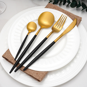 Bán buôn kim loại bạc nhà bếp 4 cái trà cà phê đen món tráng miệng Vàng Flatware muỗng và nĩa 304 thép không gỉ thiết lập dao kéo - Product Image 1