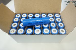 Hot Sales Products Lithium <b>Rechargeable</b> <b>Batteries</b> 3.7v 2600mAh Isr 18650 Li Ion <b>Battery</b> with Board with Wires - Product Image 2