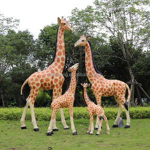 รูปปั้นแพนด้าวาดลายด้วยมือ CS069 สำหรับตกแต่งสวนกลางแจ้ง พื้นที่เชิงพาณิชย์ ลานกิจกรรม สถานที่พักผ่อนหย่อนใจ และห้างสรรพสินค้า - Product Image 4