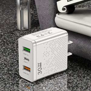 Chargeur USB-C 30W avec 3 ports USB, charge rapide QC3.0 pour téléphones mobiles, chargeur mural pour téléphone Android - Product Image 3