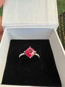 Bague en or 10 carats avec rubis taille coussin et diamants, rubis naturel, bague empilable, bijou élégant et remarquable, cadeau pour elle - Product Image 5