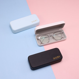 <span class=keywords><strong>Étui</strong></span> <span class=keywords><strong>à</strong></span> <span class=keywords><strong>lunettes</strong></span> de soleil et de myopie rectangulaire en gros, motif brossé rigide, pour hommes et femmes, boîte en fer simple anti-pression - Product Image 1