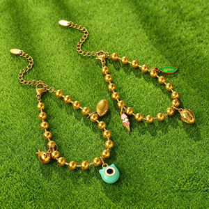 Conjunto de Joyería Bohemia con Cuentas Doradas, Collar y Pulsera con Dijes Mixtos de Cruz, Palma y Ojo para Mujer - Product Image 4