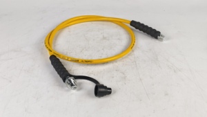 Manguera Hidráulica Amarilla de 700 bar VHC-7206 de 1.8 Metros, Completa con Conectores, Equivalente a Enerpac - Product Image 5