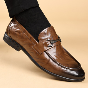Mocasines de Cuero para Hombre, Sin Cordones, Suela Suave, Zapatos de Vestir para Oficina y Carrera, Color Sólido, Suela de Goma, Forro de Cuero Genuino - Product Image 1